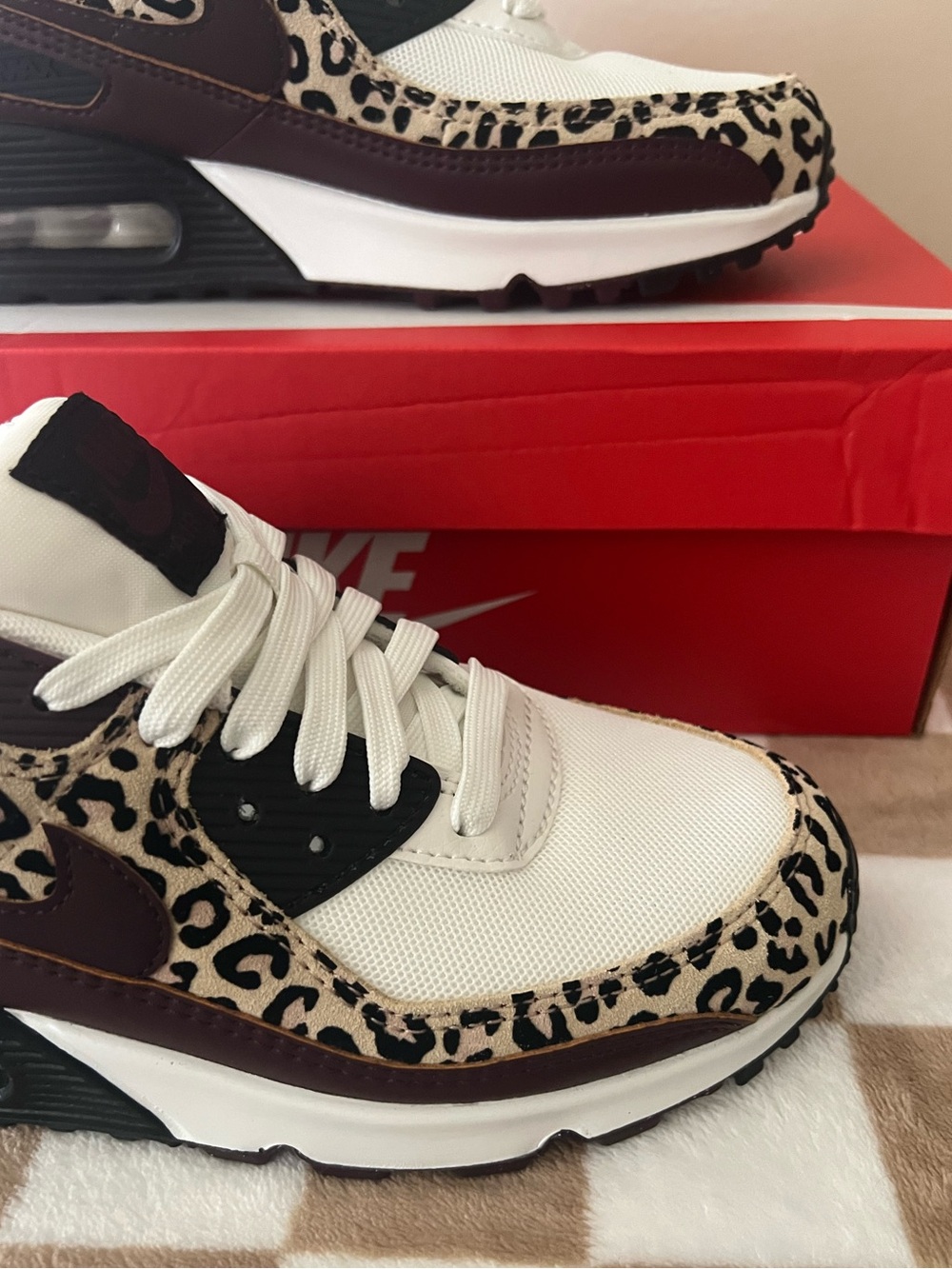 Nike Air Max 90 SE Sneakers Burgundy/Leopard IF1619 102 Women’s Sz 7.5 BNIB - Picture 5 of 16